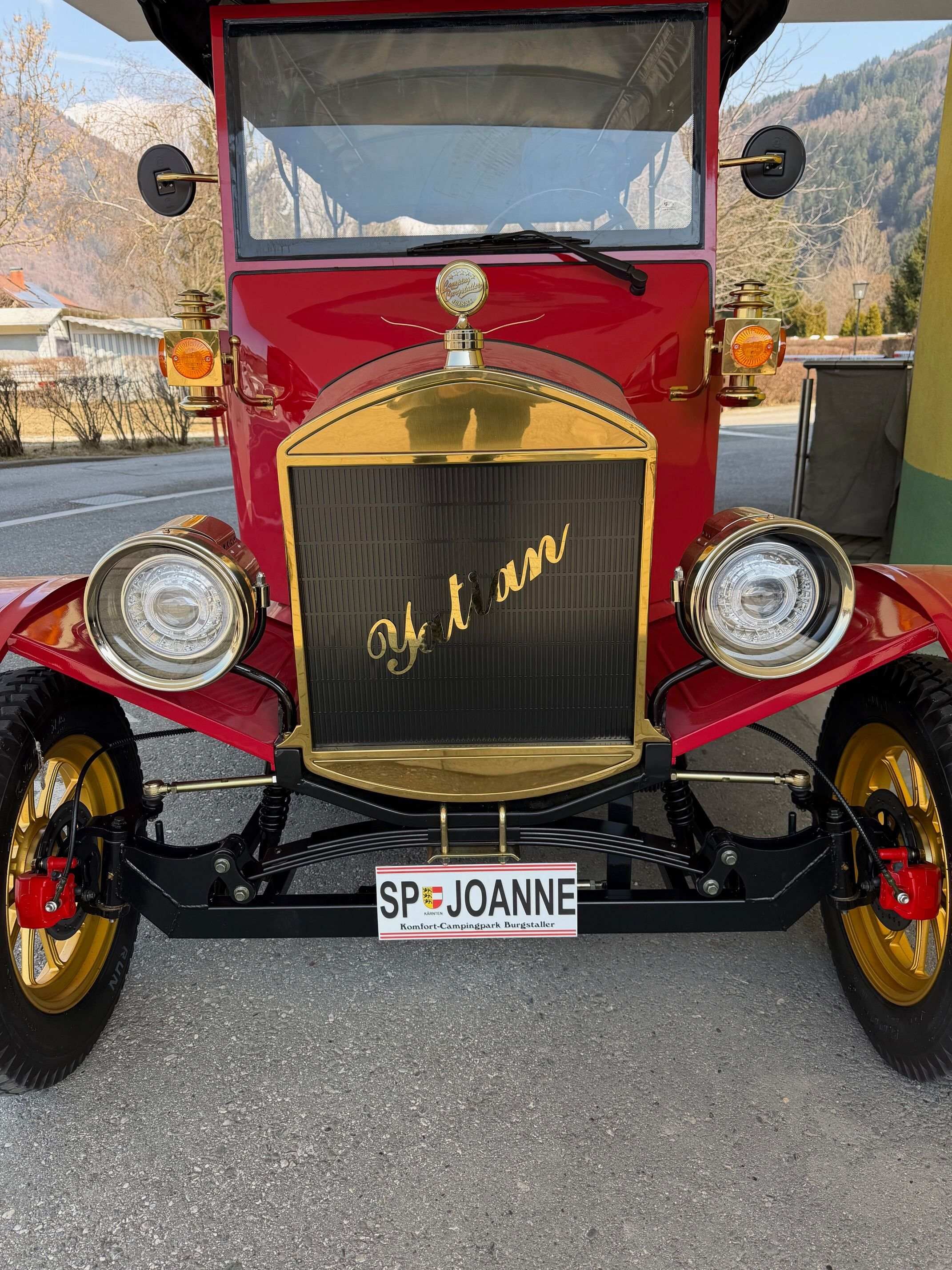 1903 Vintage Electric Car